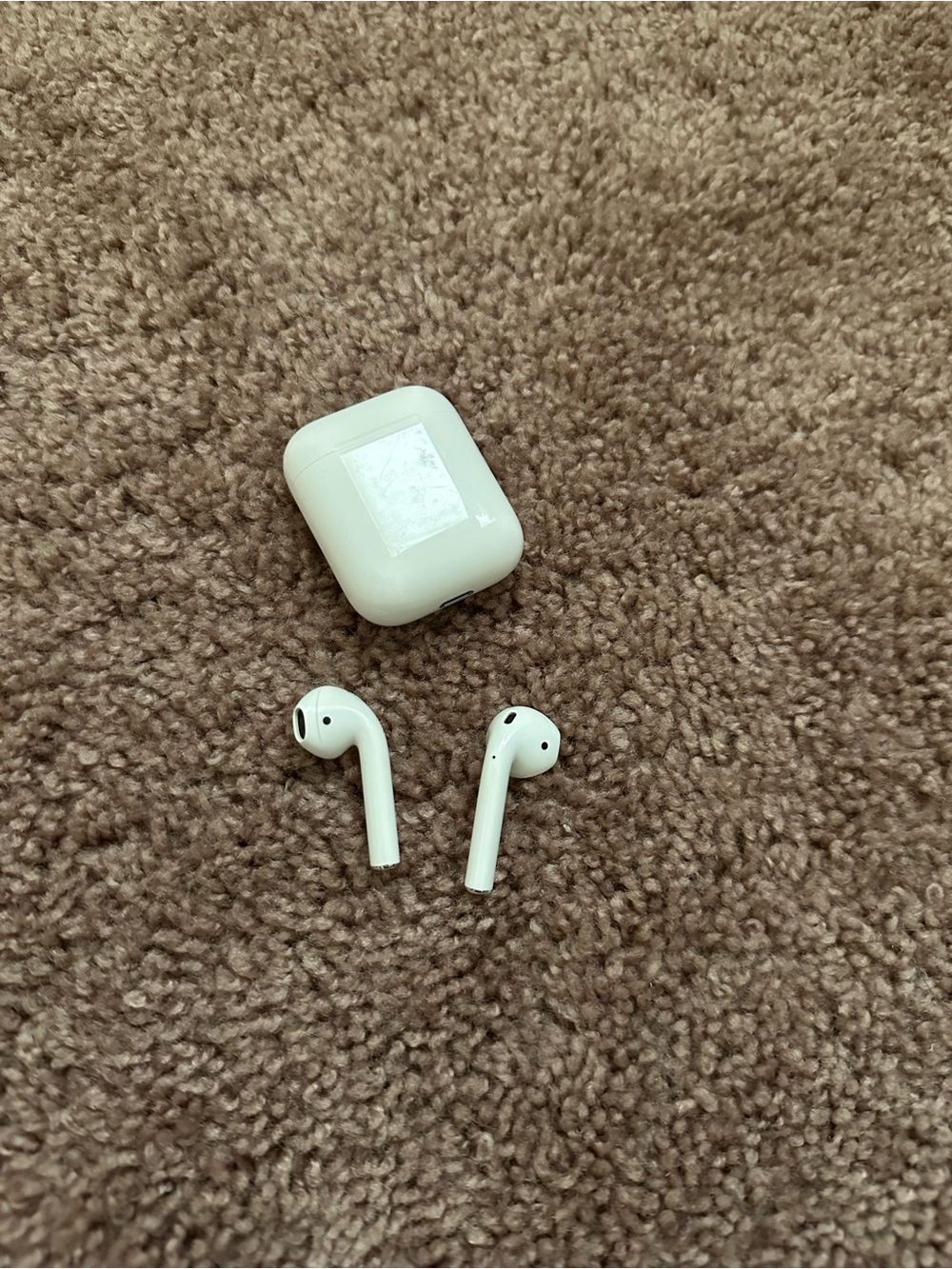 Apple White Wireless Earbuds with Charging Case